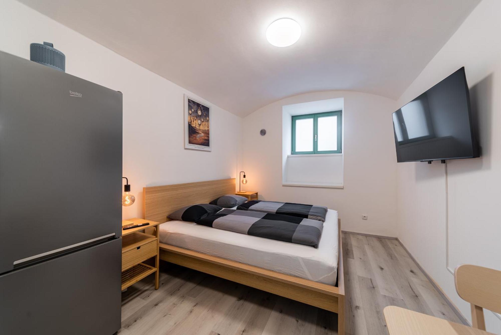 Apartmán Borivojova 63 *